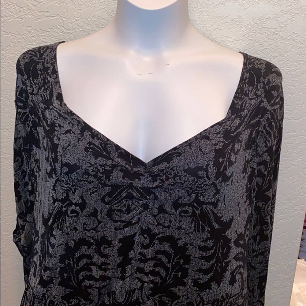 Stretchy long sleeve blouse